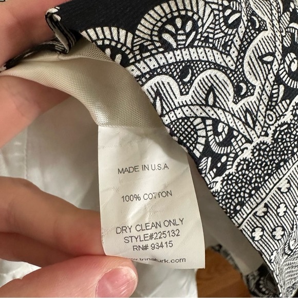 Trina Turk Empire Waist Black and White Botanical Print Mini Dress 6 - Picture 6 of 9
